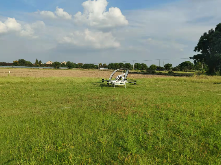 Dron levanta persona 100kg